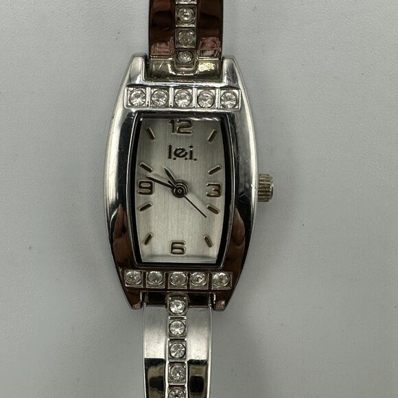 L.E.I. Watch Women Silver Tone Barrel Case Rhinestone Accents New Battery 7" - Picture 1 of 12